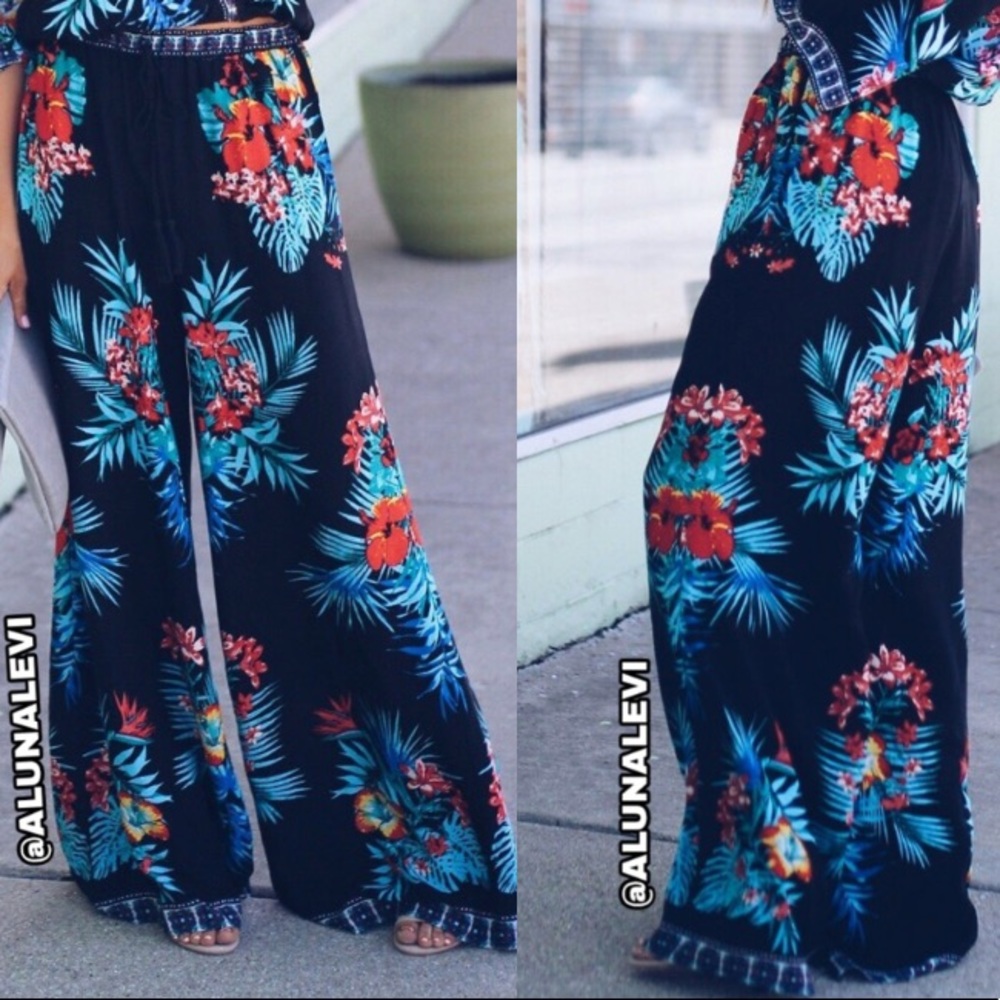 TROPICAL PRINT WIDE LEG PANTS!🏝